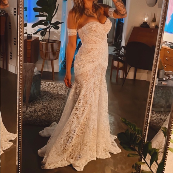 NWT Gorgeous Boho Wedding Dress - Picture 6 of 9